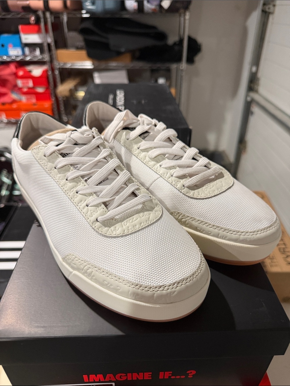 Novels 0951 size 9 sneaker